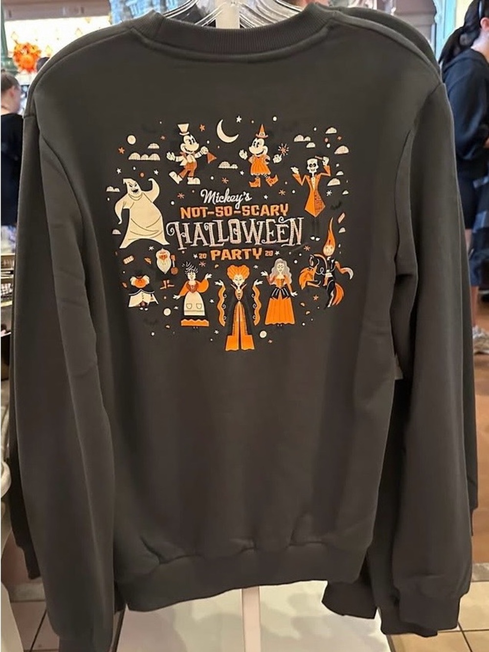 NWT 2026 Walt Disney World Mickeys Not So Scary Halloween Party Sweatshirt